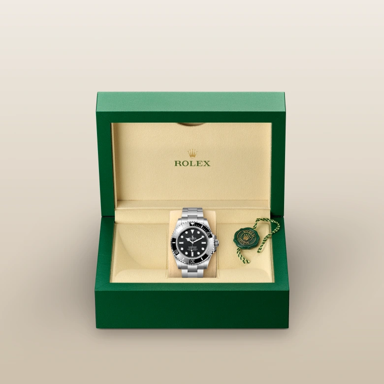 Gallery image #2 - Rolex Submariner [M124060-0001]