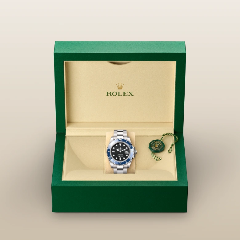 Gallery image #2 - Rolex Submariner Date [M126619LB-0003]