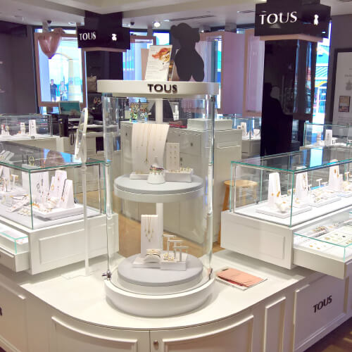 Kirk Freeport New Tous shop-in-shop store interior