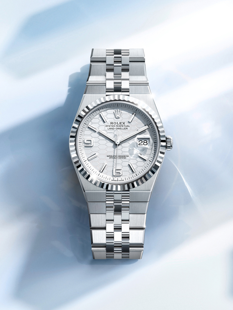 Classic watches - Rolex - Land-Dweller